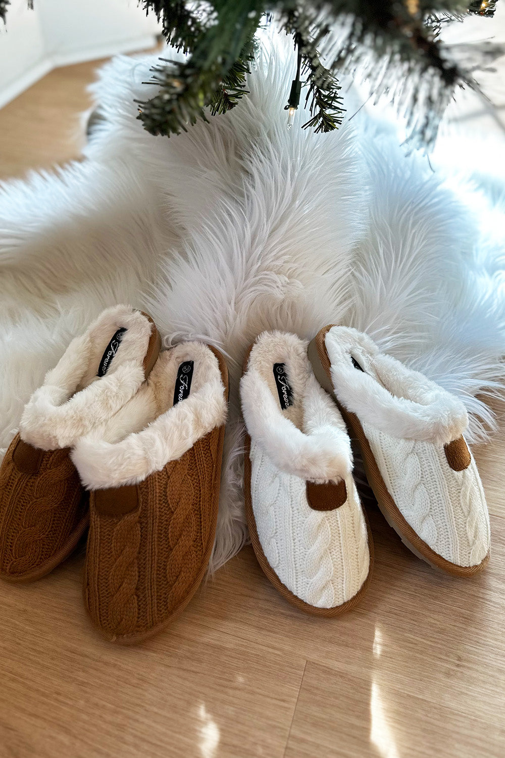 Fur Lined Cable Knit Slippers White